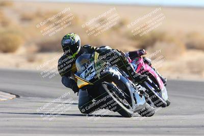 media/Jan-10-2025-CVMA Friday Practice (Fri) [[489e0da257]]/Group 4 and Trackday/Session 4 (Turn 16)/